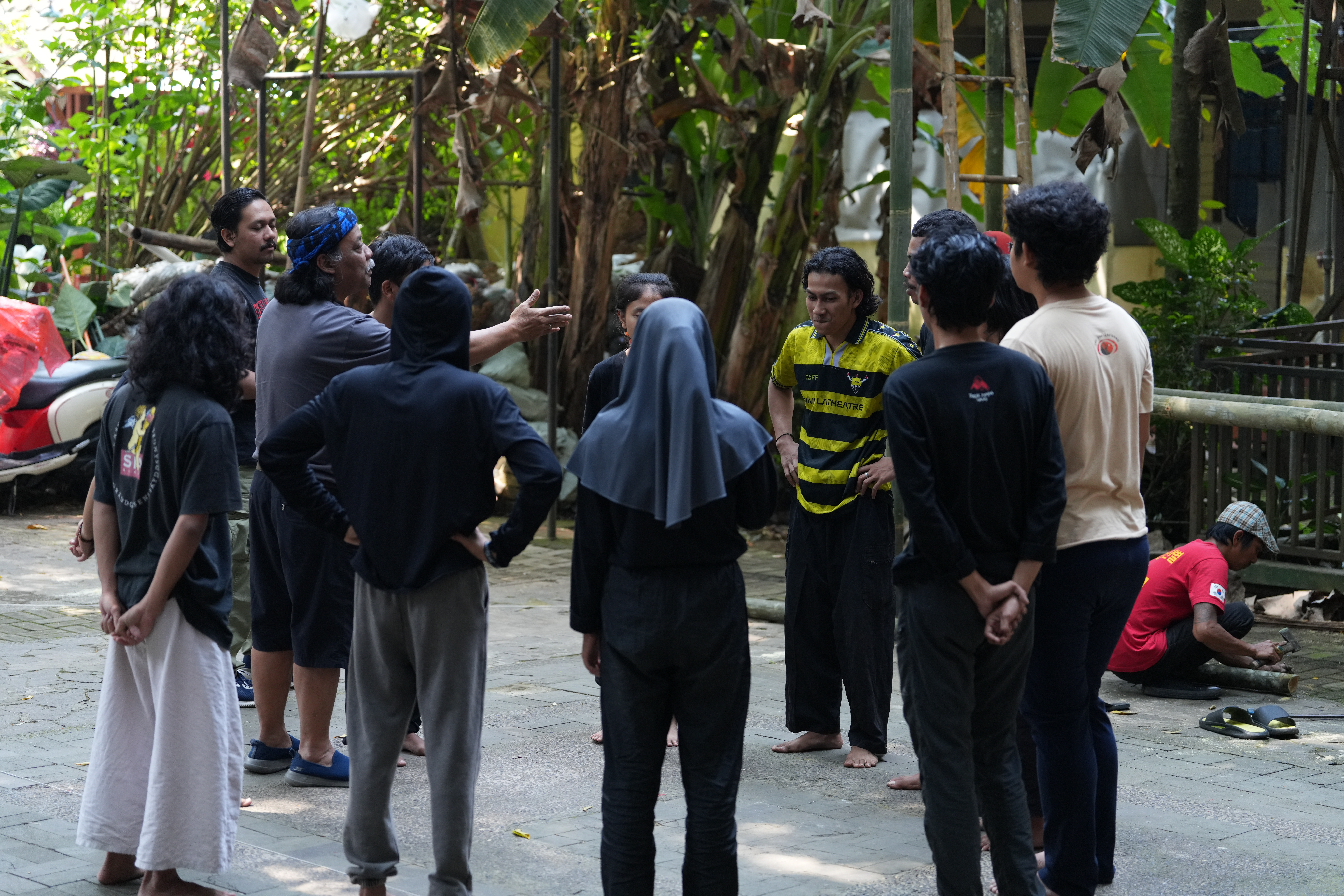 Latihan Gerak & Tari Tradisional